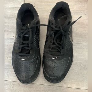 Nike Men’s Air Baseline Low Basketball Sneakers